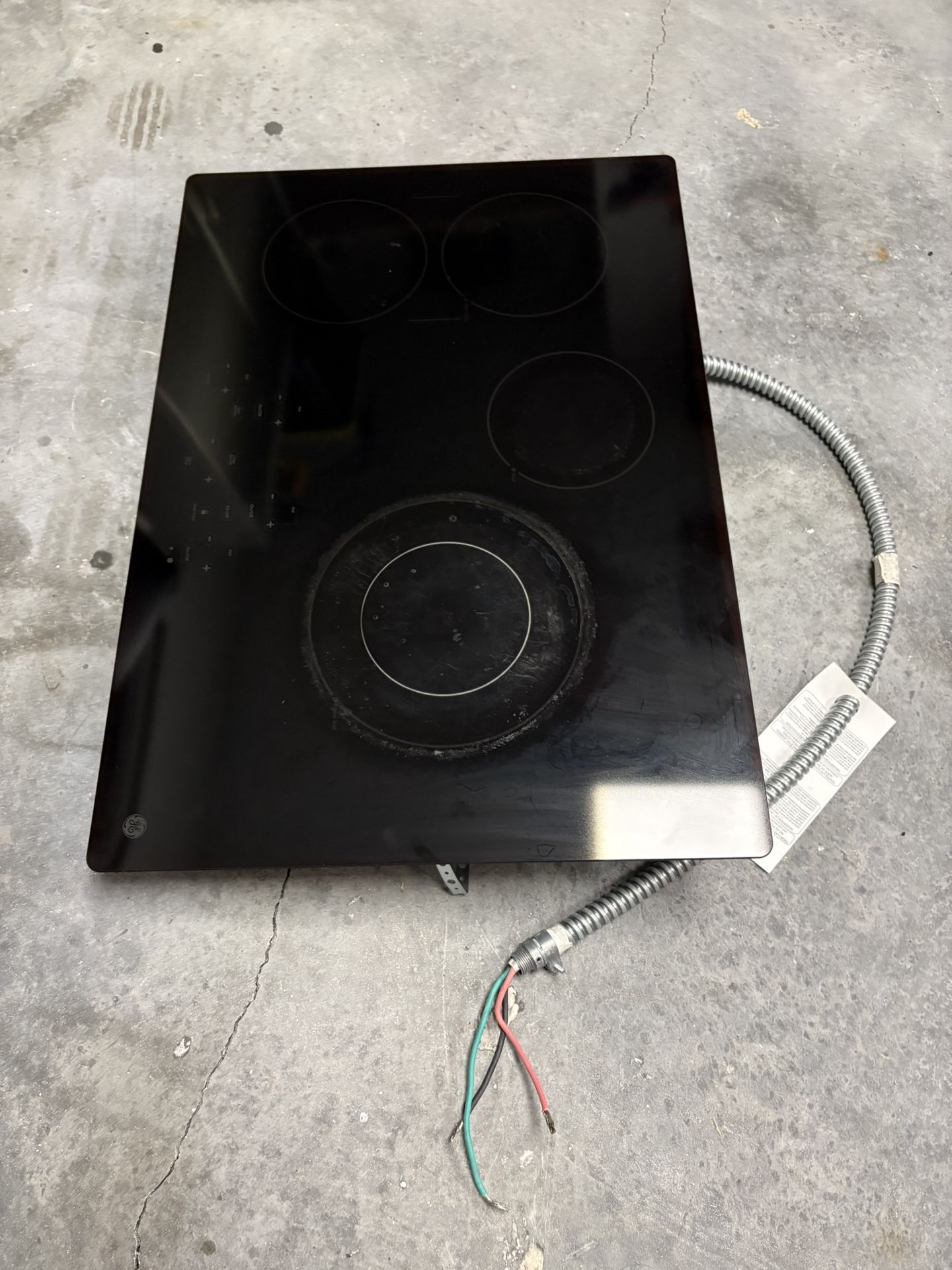 GE 30” Radiant Electric Cooktop