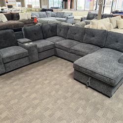 Extra Large Sleeper Sectional W/ Cupholder Console 