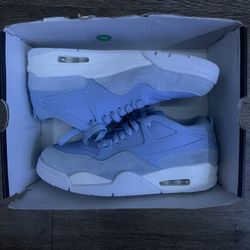 Woman Air Jordan 4 RM (size 10)