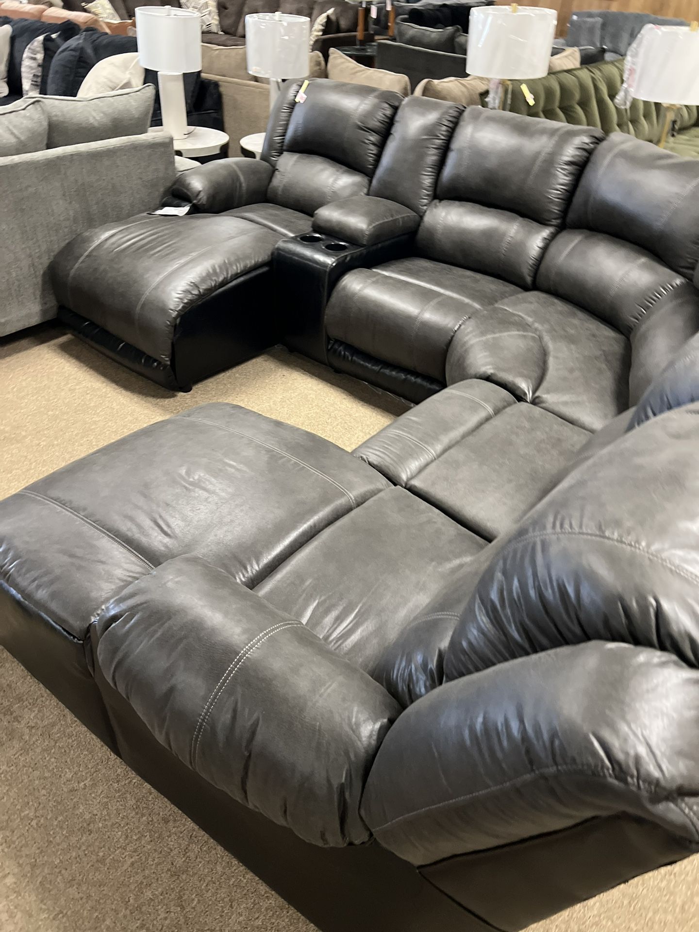 Stunning Stylish Reclining Sectional!