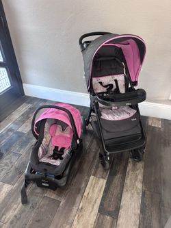 PRACTICALLY NEW DISNEY MINNIE MOUSE TRAVEL SYSTEM 