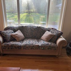 Vintage Floral Couch