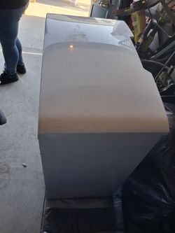 2 LG Pedalstools for washer and dryer
