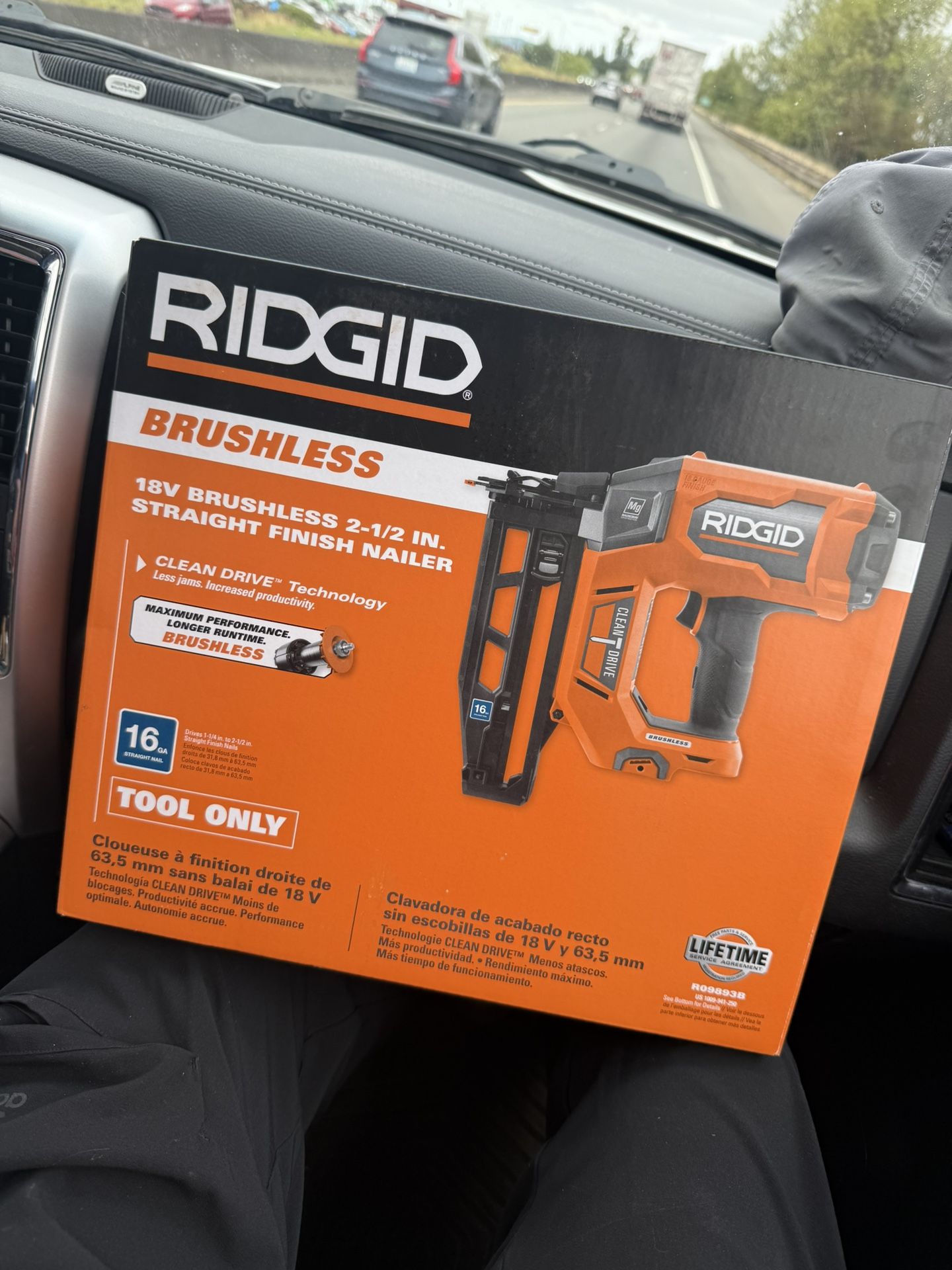 Ridgid 18V 16-Gauge 2-1/2 in. Straight Finish Nailer