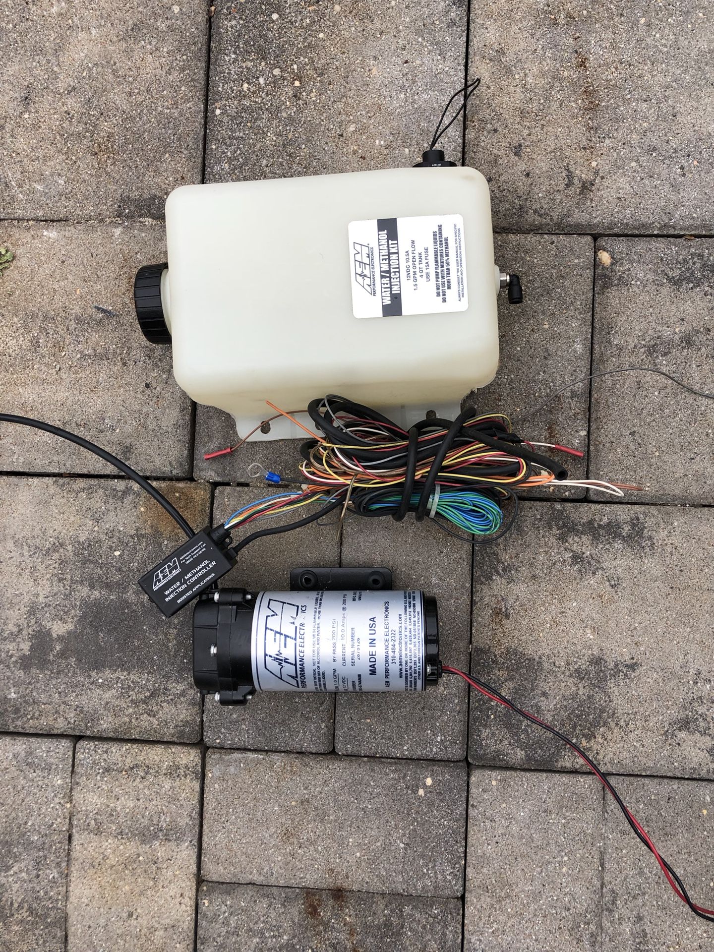 For sale brand new installed but never used AEM water methanol injection kit for sale