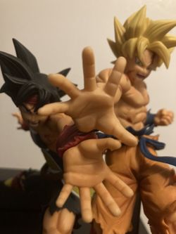 Goku And Bardock Figure