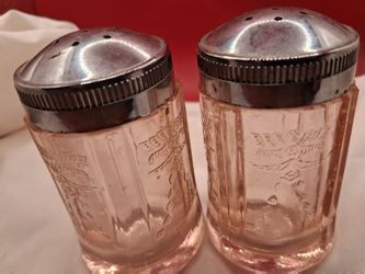 Vintage shakers