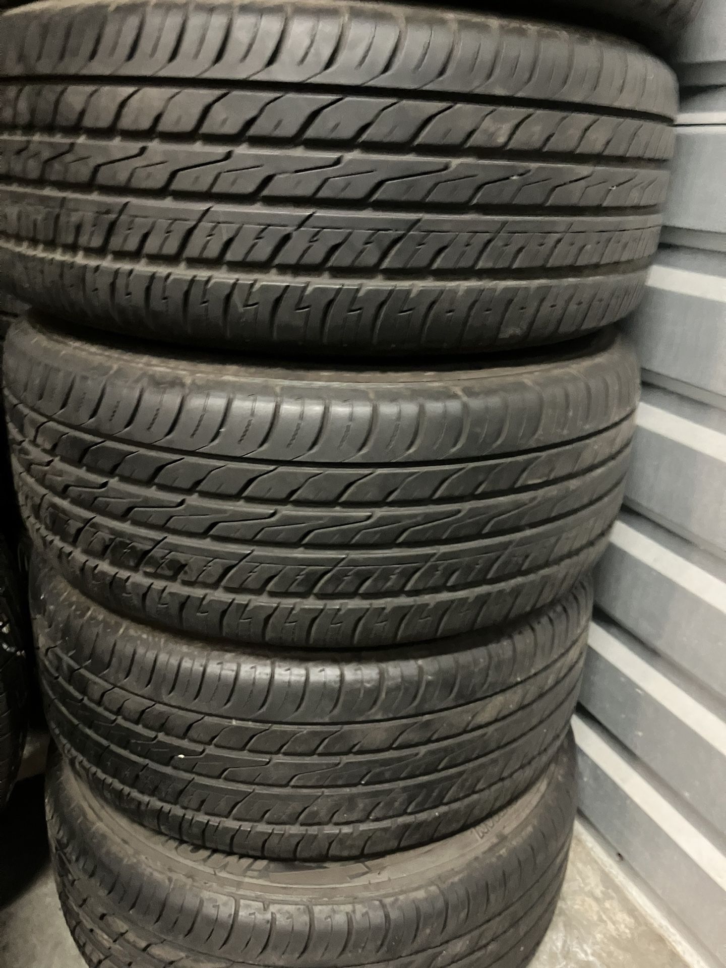 Tires 225-55r16