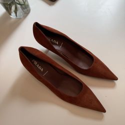 Prada Suede Kitten Heel Pointed Toe Pumps Burnt Orange 38.5 8.5