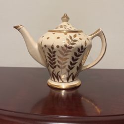 Vintage England Porcelin Painted Gold Teapot