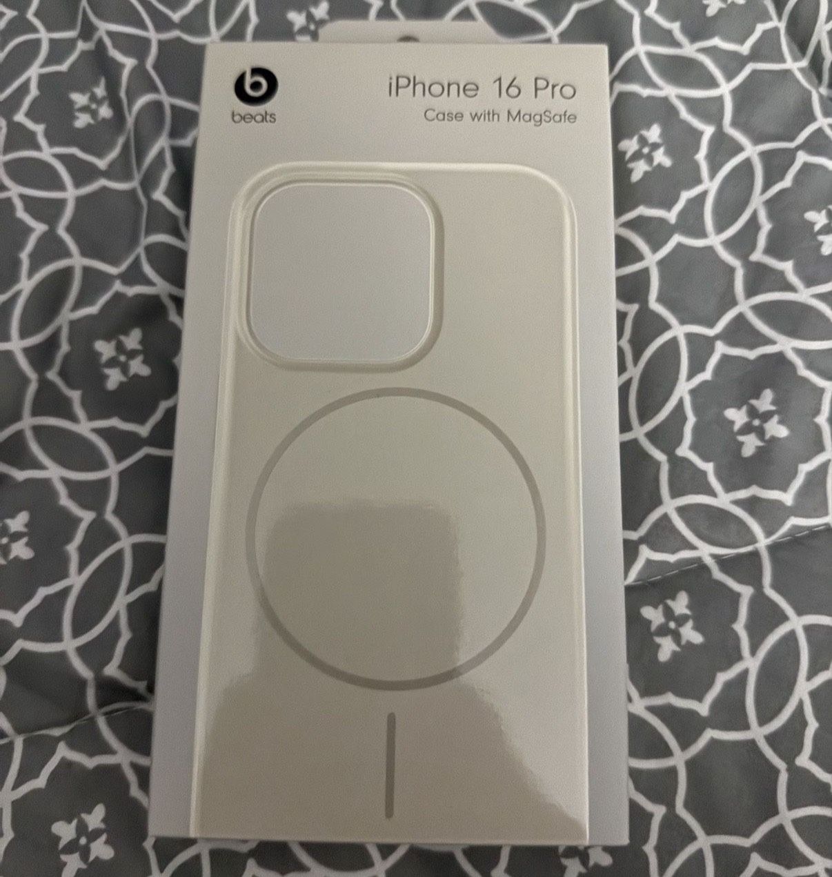iPhone 16 Pro beats Case