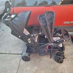 DOUBLE STROLLER 