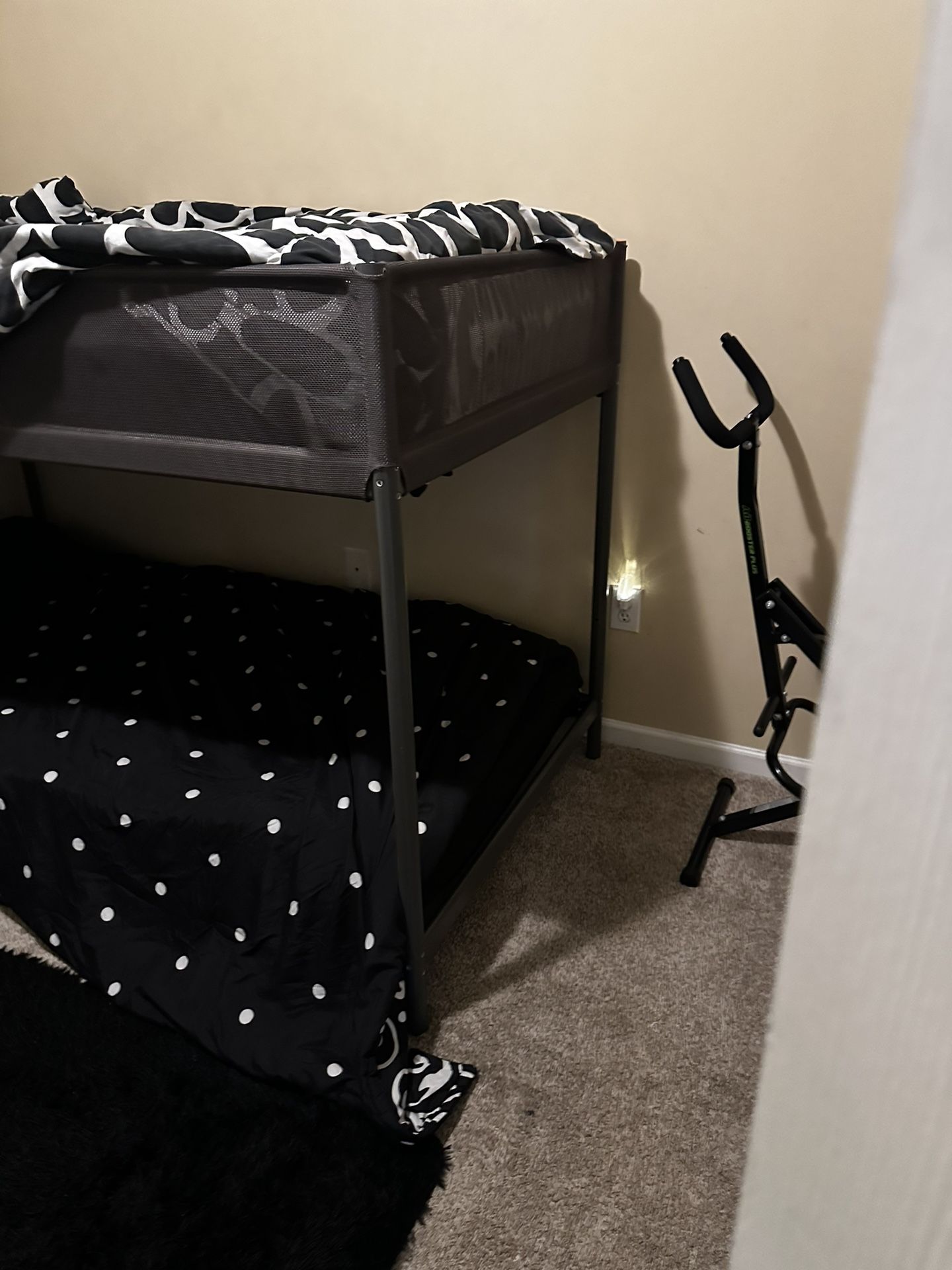 Twin Metal Bunk Beds 