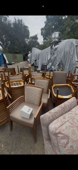 Dining Tables & Chairs