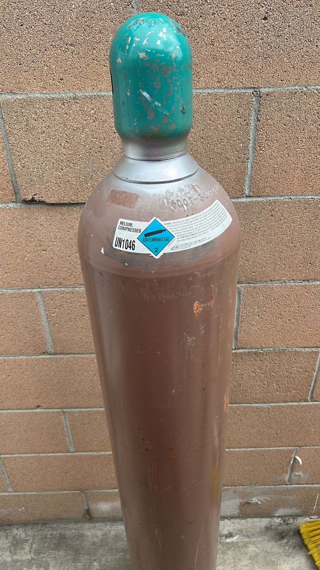 FULL HELIUM Tank 330scf