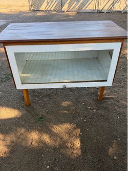 Rabbit/ Bunny Hutch Cage