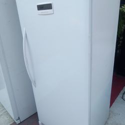 Frigidaire Freezer For Low Prices Working Well 