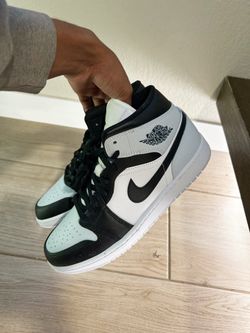 Air Jordan 1 Mid