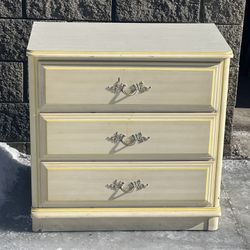 Henry Link 3 drawer mini dresser 