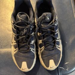Nike Shocks Size 11