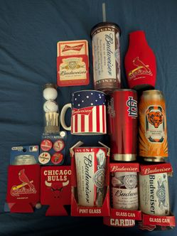 Assorted sports/memorabilia lot