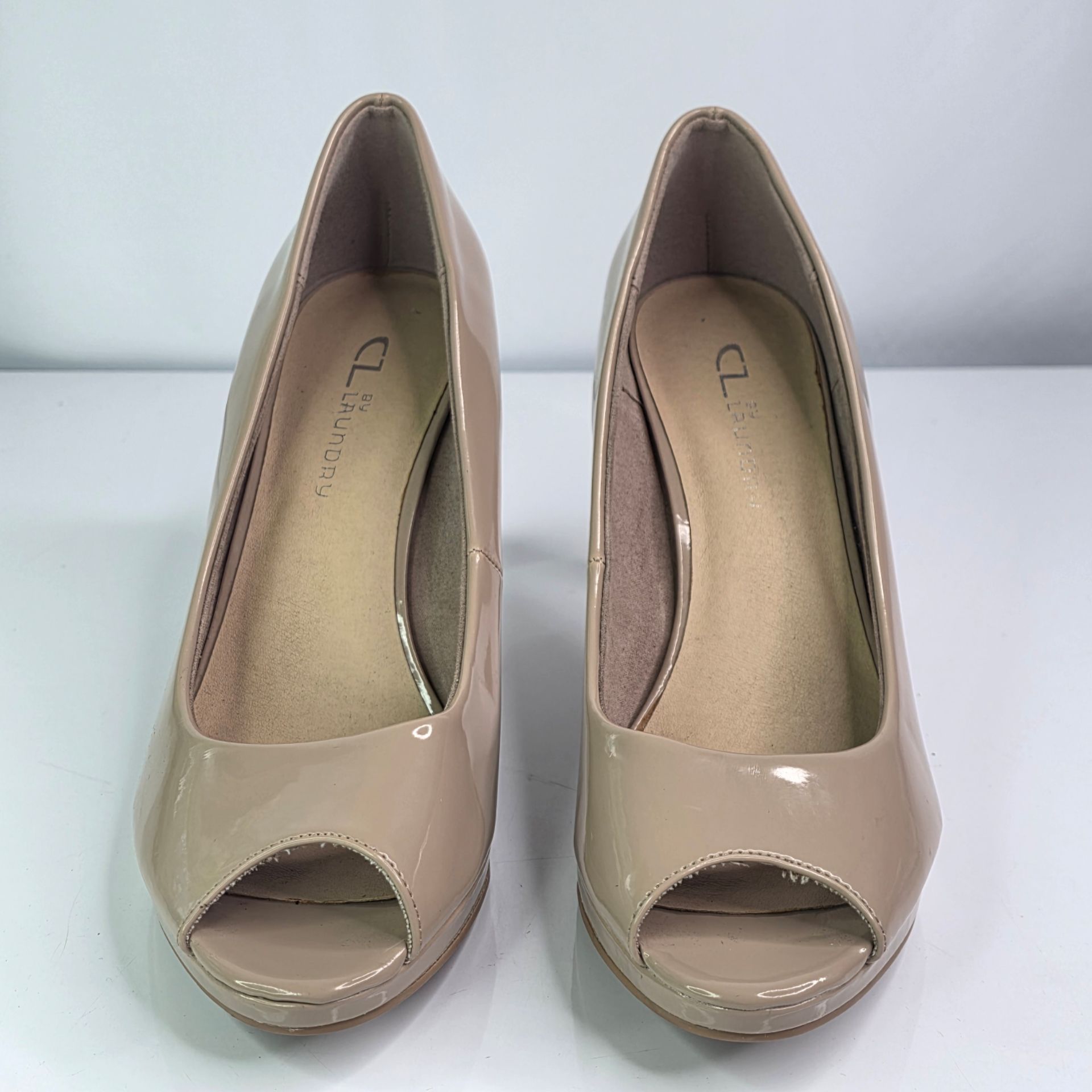CL BY LAUNDRY WOMENS HEELS SIZE 8.5