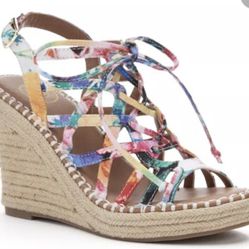 Sugar Hula Pink Multicolor Print Wedge Heels NWOT