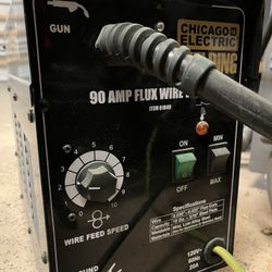 Welder Chicago Electric 