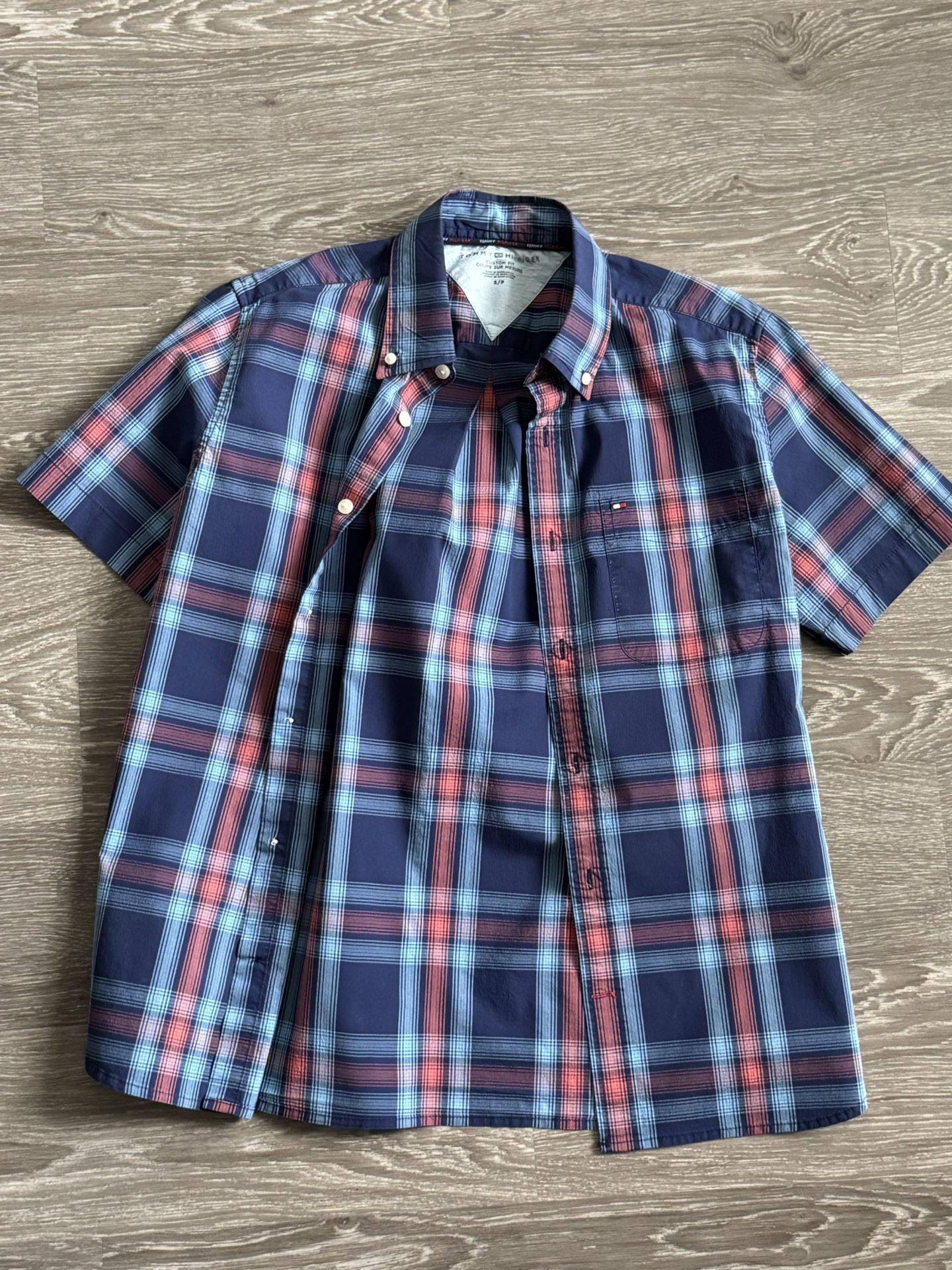 Tommy Hilfiger Men’s Short Sleeve Button Up Shirt