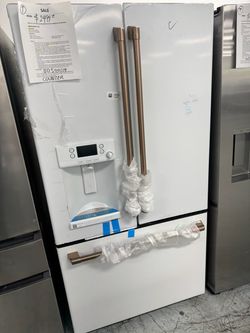 Never used Café Counter-Depth French Door Refrigerator in matte White