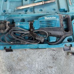 Makita HM1307CB Demolition Hammer 