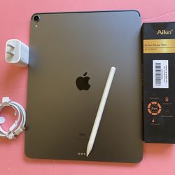 Apple IPad Pro 12.9” 3rd Generation (Face ID/Liquid Retina / Latest IOS 26) 512GB with keyboard, Pen & Accessories 