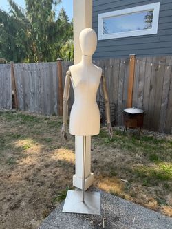 Full-Body Female Dress Form Mannequin