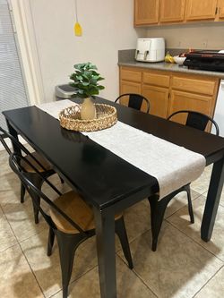 Diner table