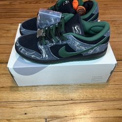 Nike SB Dunk Low There Skateboard Mens 9.5