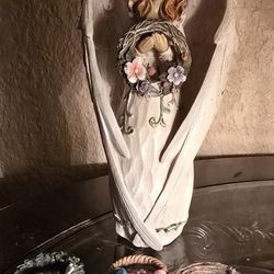Angel With The Four Years Seasons 