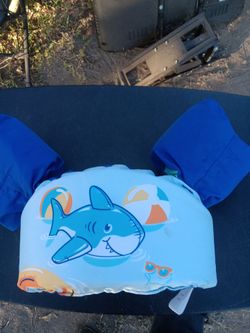!! Child's Flotation Device  for 30-50 Pounds