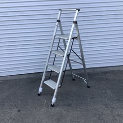 4 Step Aluminum Ladder