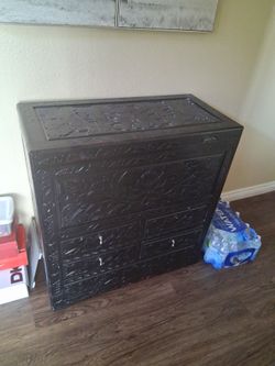 Dresser