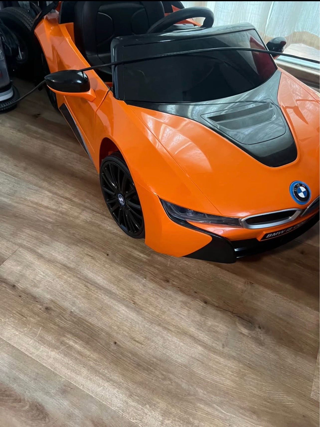 Kids BMW i8 car
