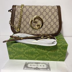 GUCCI Supreme💲140.00