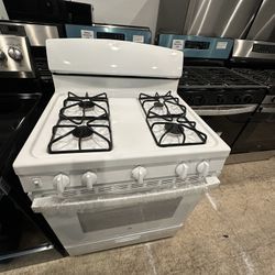 GE gas Stove (new) 