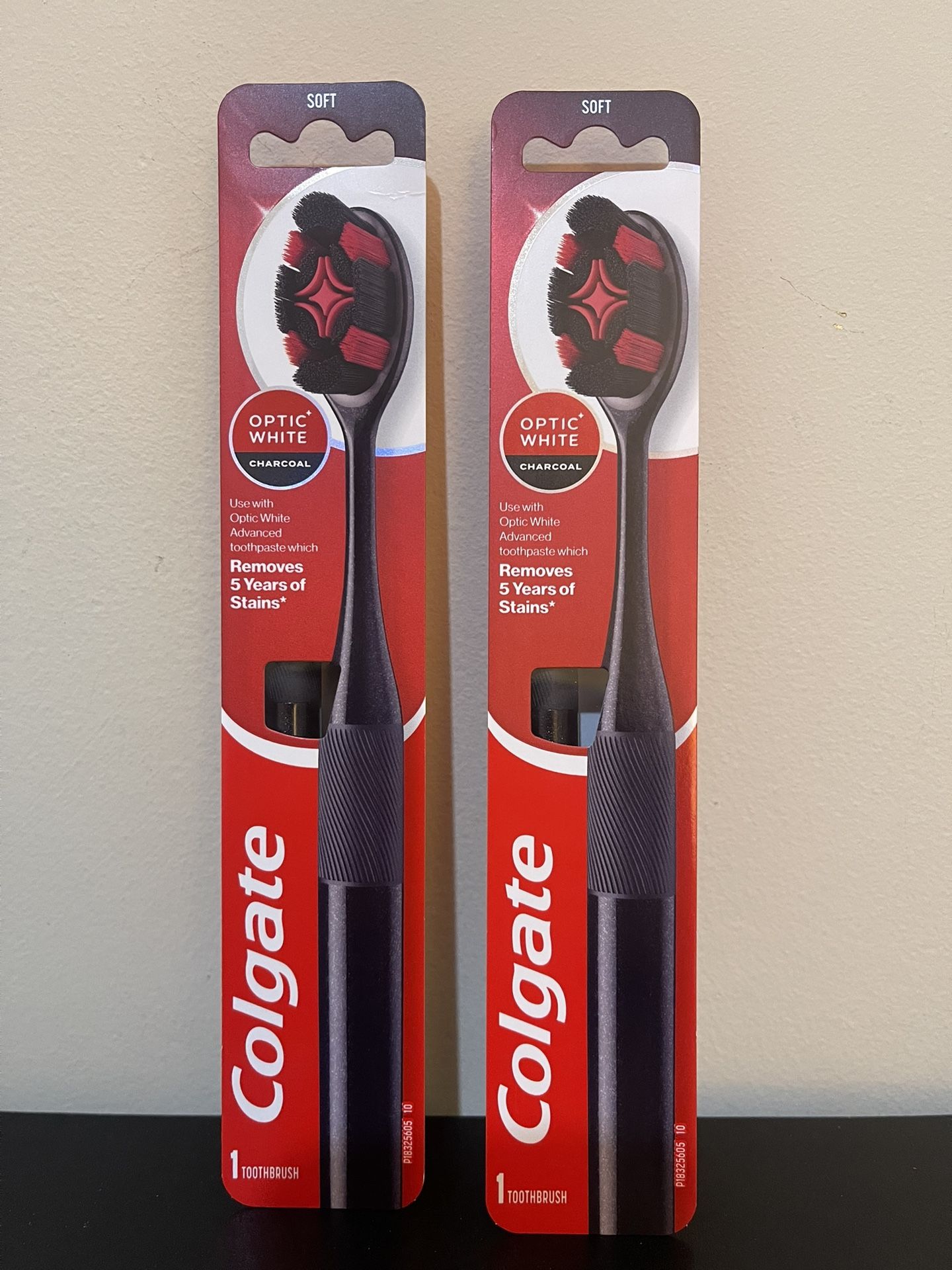 2pack Colgate Optic White Charcoal Soft Toothbrush for Adults