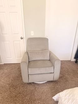 Grey breastfeeding chair