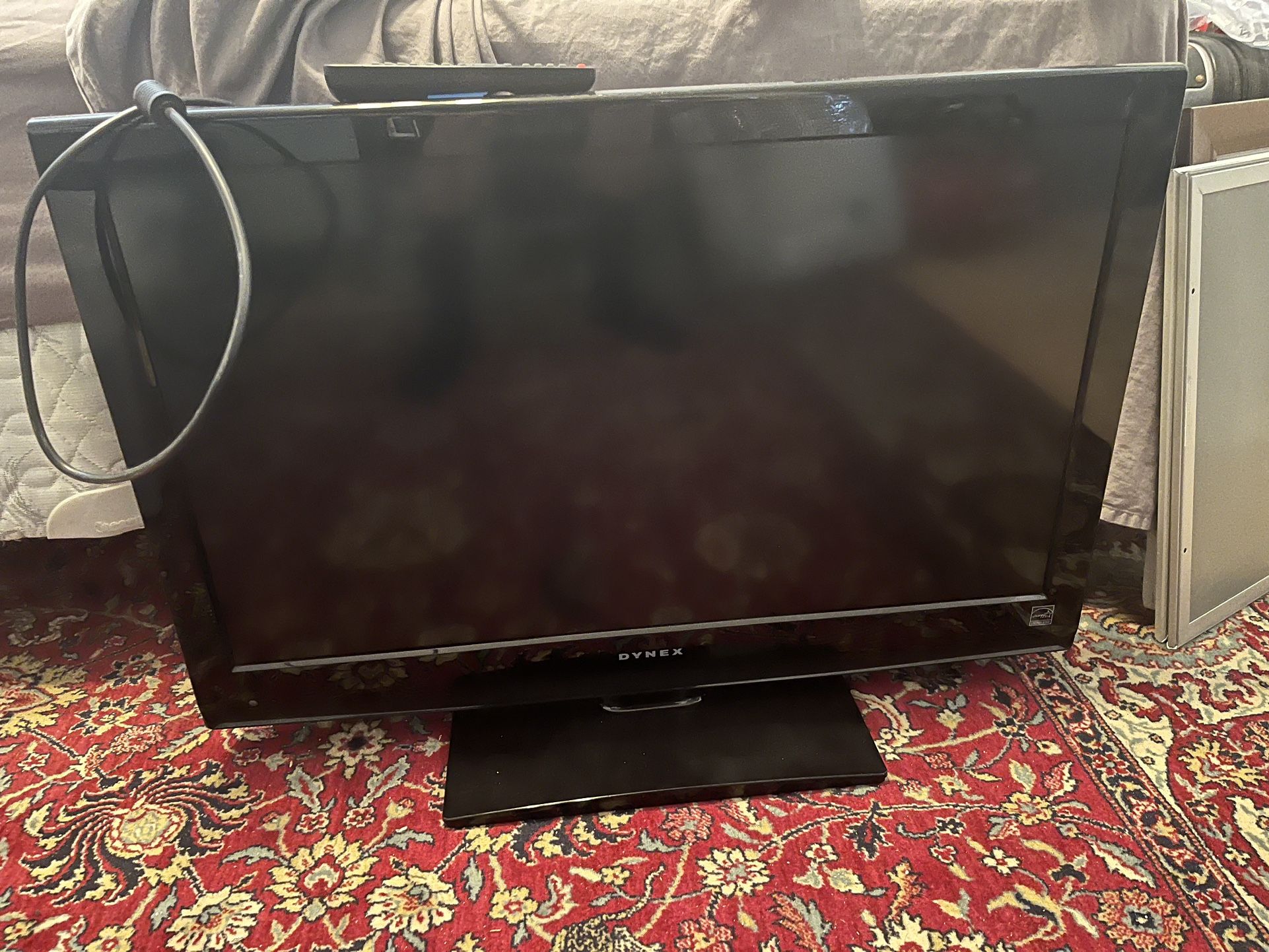 32” LCD TV 