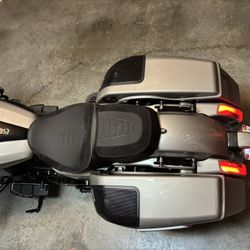 2023 Harley Davidson street Glider