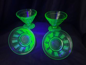 4pc Glowing Uranium Glass Cup / Bowl Set