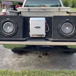 Boss 1100 Watt Amp, 2-10” Kicker Subs In Truck Box.