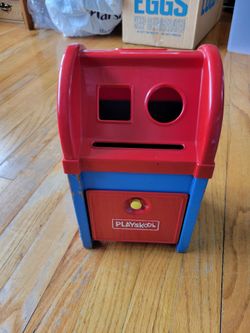 Vintage Playskool Mailbox Shape Sorter