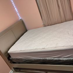 Cama tamaño full buenas condiciones